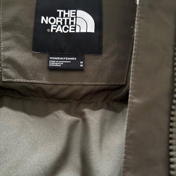 The Northface Parka Down Coat - Picture 11 of 11